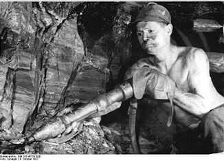 Presslusft-Abbauhammer. Foto (c) Bundesarchiv_Bild_183-46780-0001