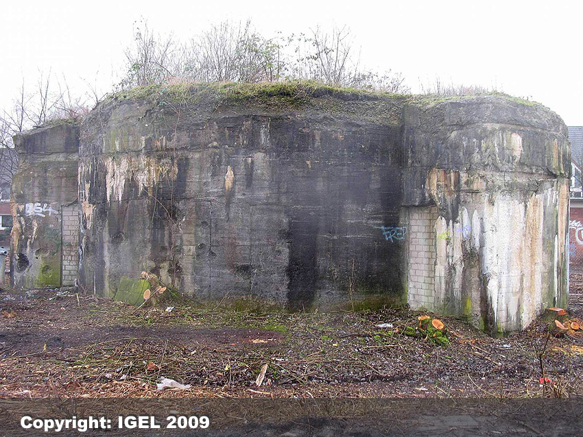 Relikte eines inzwischen abgerissenen ehemaligen IGEL Bunkers im Münsterland. (c) Holger Raddatz 